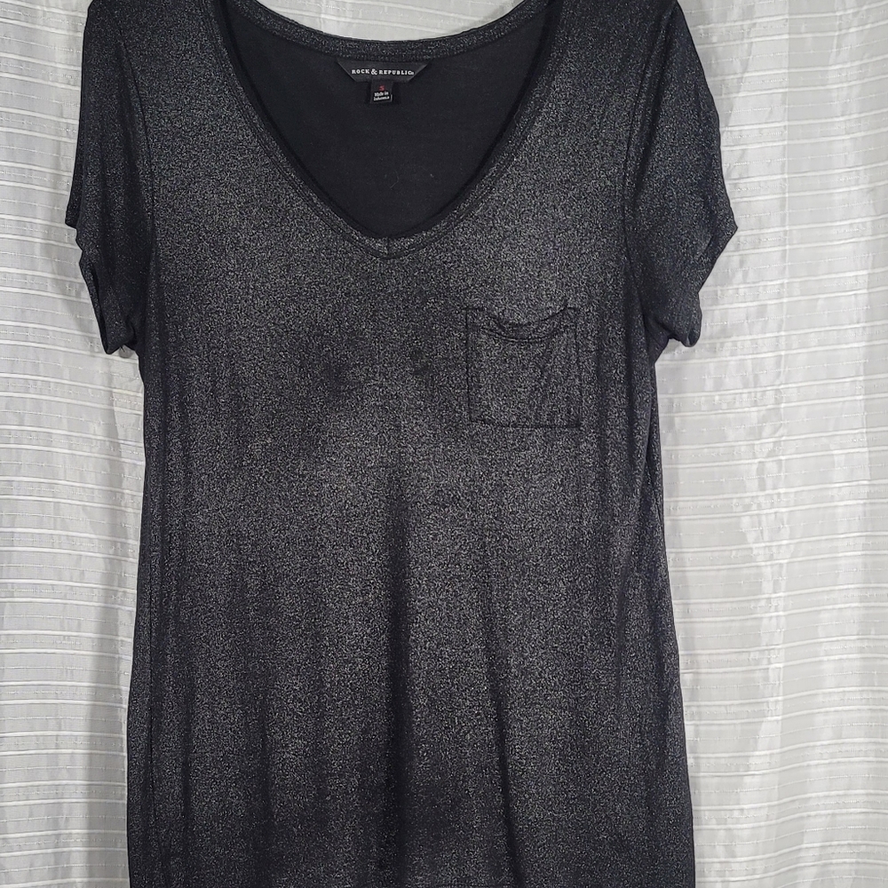 Rock N Republic T-Shirt Size S Black Shiny Short Sleeve Deep V Top Sparkle